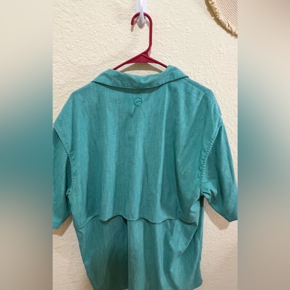 3 Magellan outdoors, all three shirt have worn them couple of time large size. - Picture 5 of 9